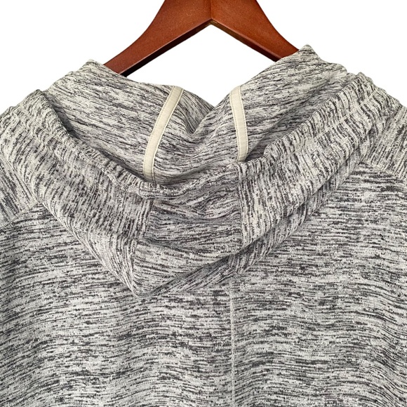 Athleta Heather Grey Short Sleeve Pullover Hoodie M - Picture 10 of 15